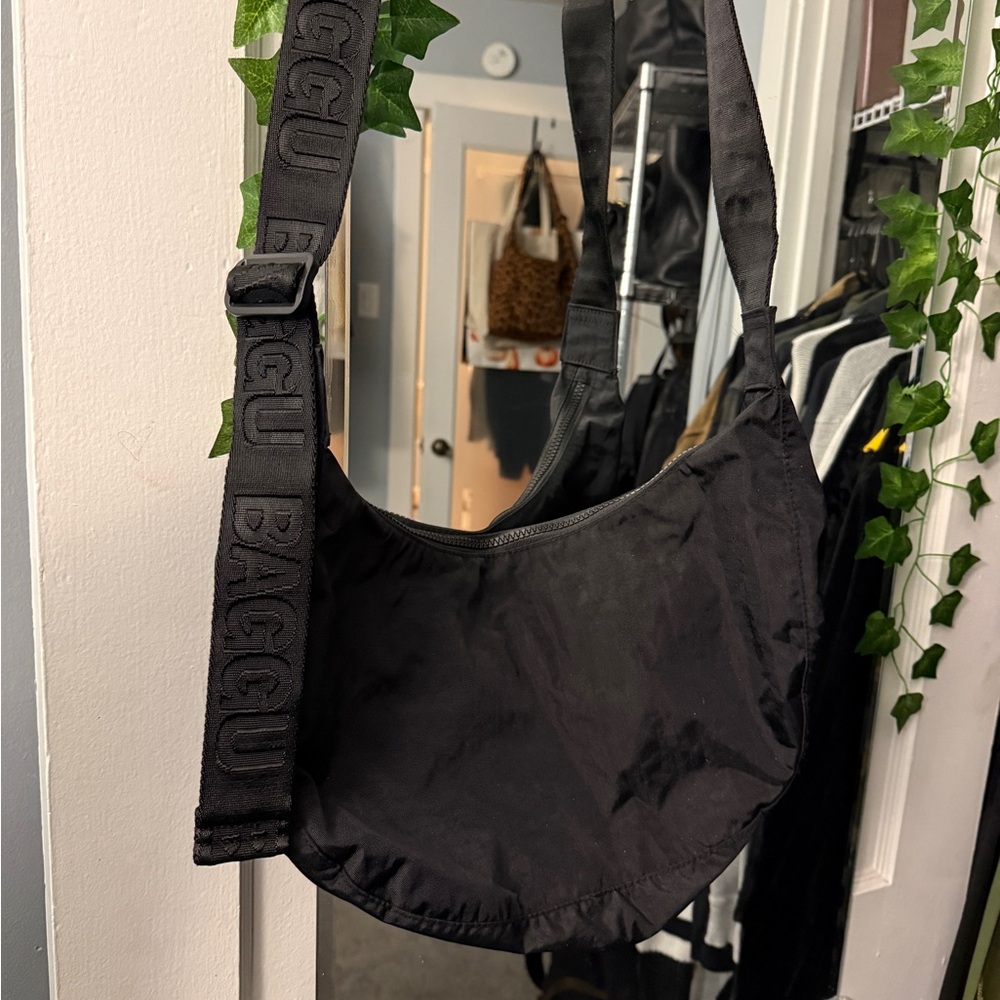 BAGGU medium crescent